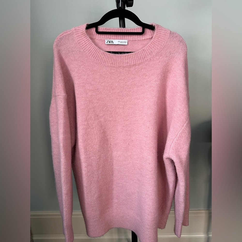 Zara Women’s Small Soft Pink Crew Neck Long Sweater